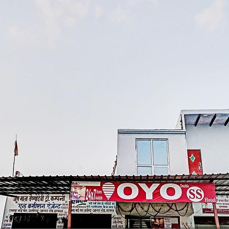 Oyo Double Ss Hotel Hathras Экстерьер фото