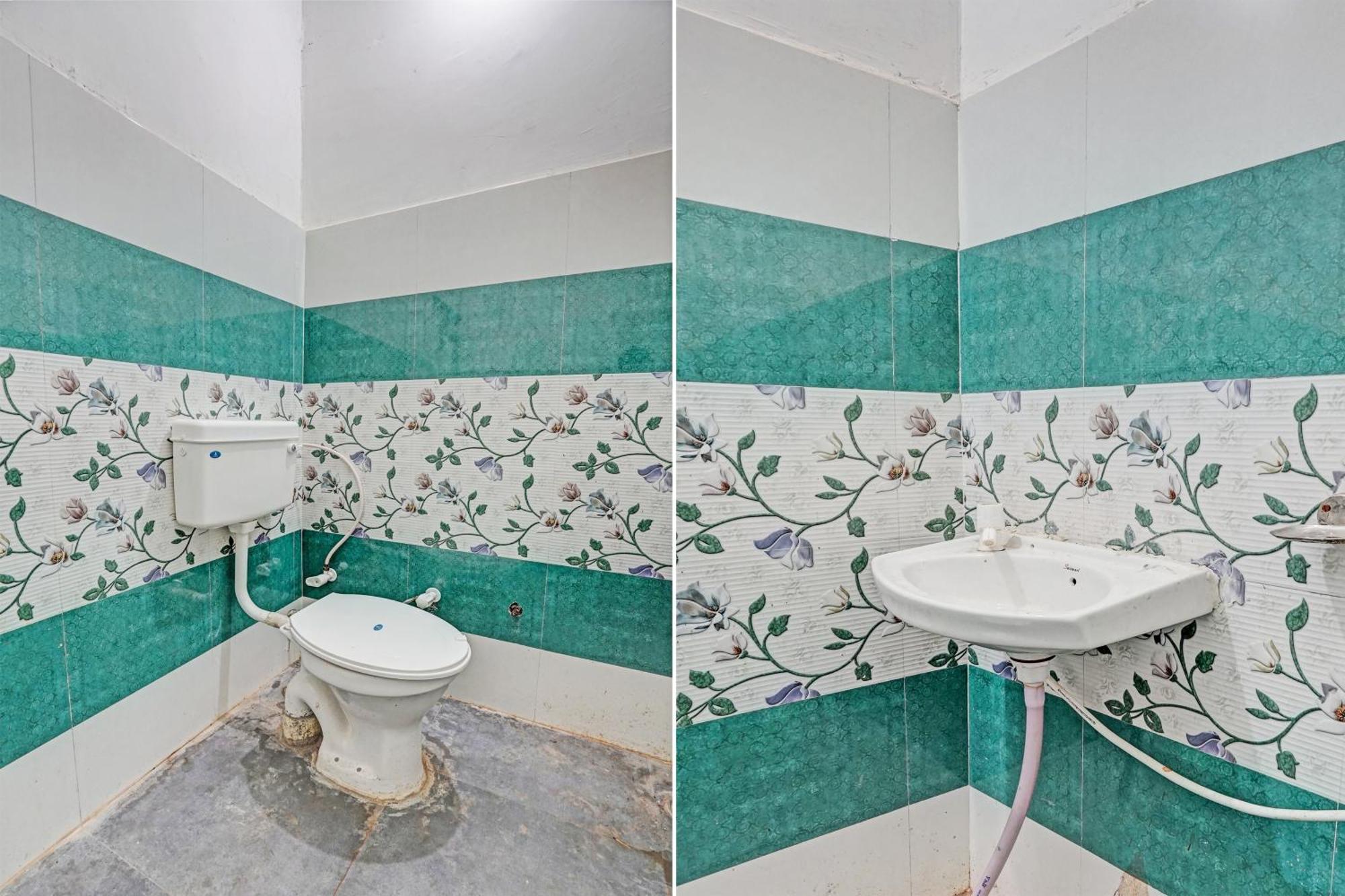 Oyo Double Ss Hotel Hathras Экстерьер фото